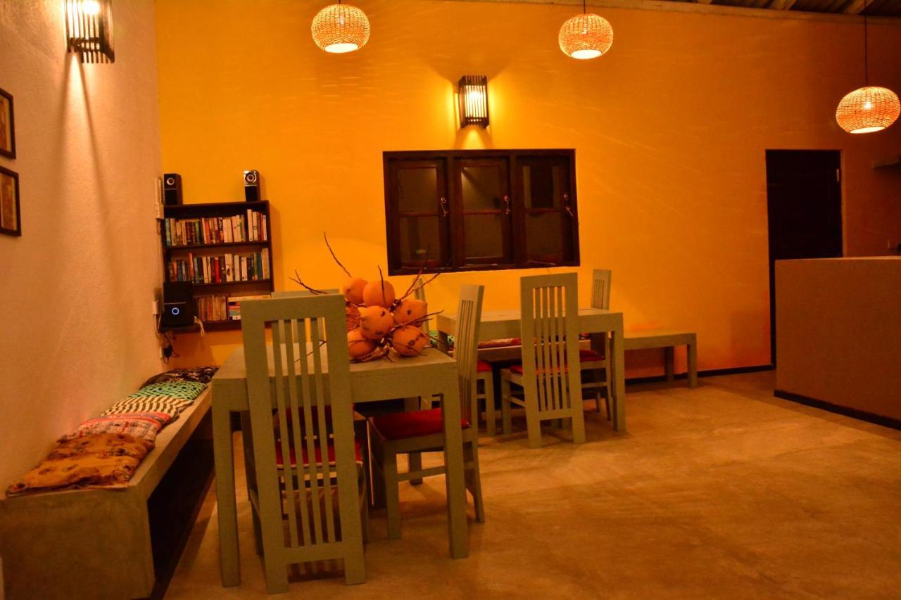 View Guesthouse & Bistro At Goyambokka Tangalle Extérieur photo