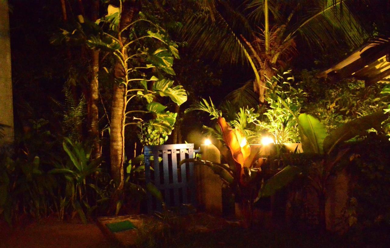 View Guesthouse & Bistro At Goyambokka Tangalle Extérieur photo