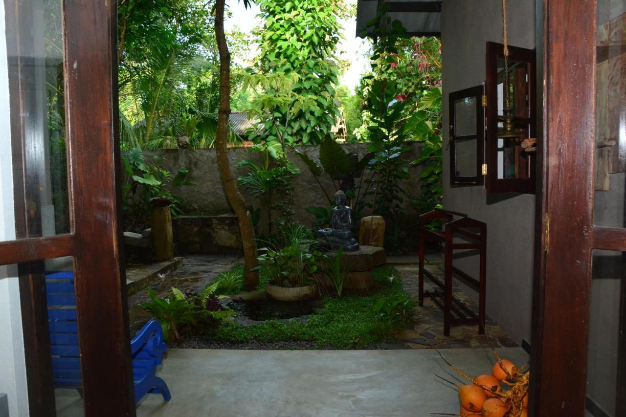 View Guesthouse & Bistro At Goyambokka Tangalle Extérieur photo